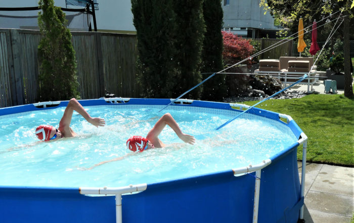 Die Schwimmer des SC Aarefisch trainieren während der Coronakrise im eigenen Pool