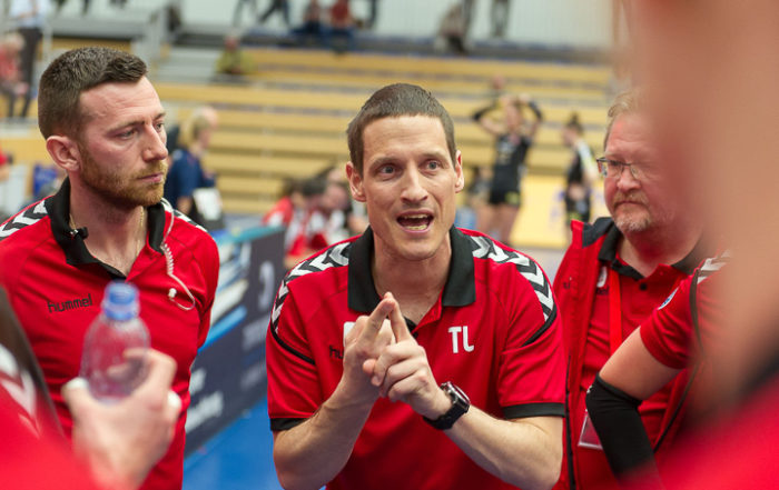Volleyballtrainer Timo Lippuner während dem Coaching