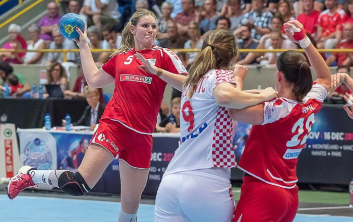Die Aargauer Handballerin Lisa Frey in Aktion für die Schweizer Nationalmannschaft