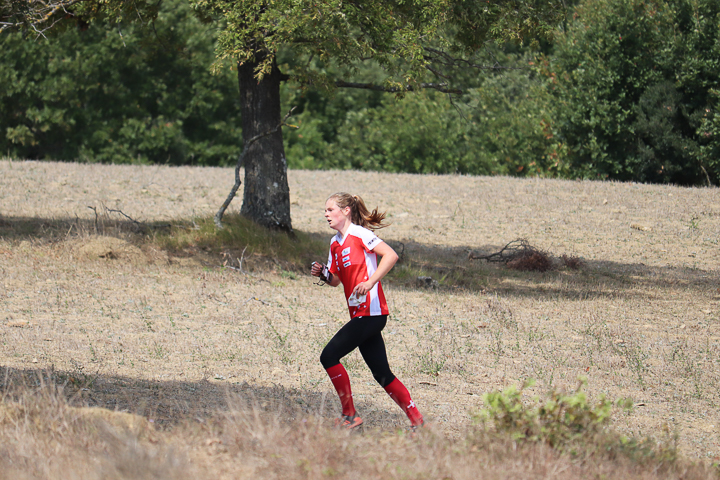 Die Aargauer OL-Läuferin Lilly Graber in Aktion