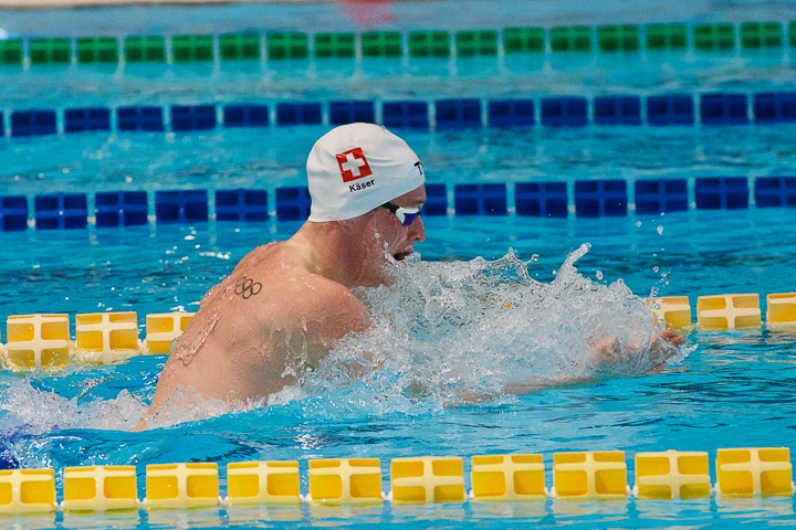 Schwimmer Yannick Käser in Aktion