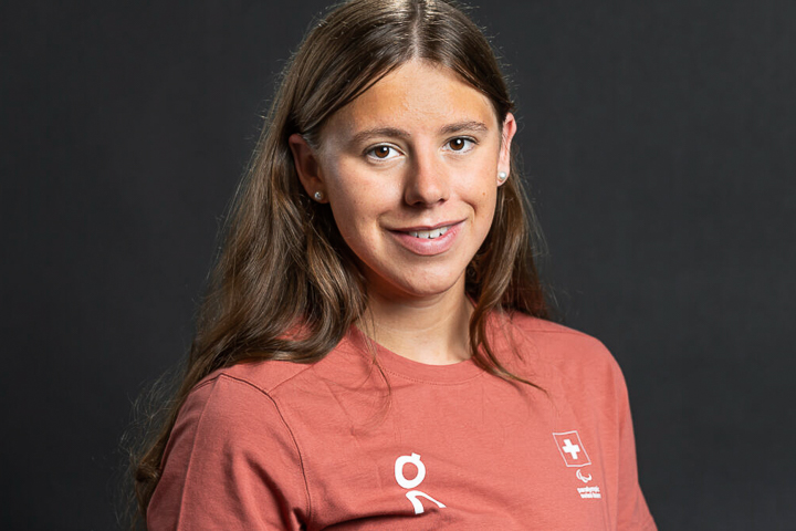 Portraitbild von Para-Schwimmerin Nora Meister