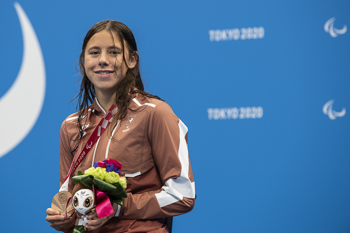 Portraitbild von Para-Schwimmerin Nora Meister