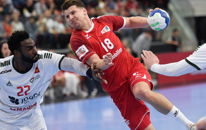 Der Aarauer Handballer Dimitrij Küttel in Aktion