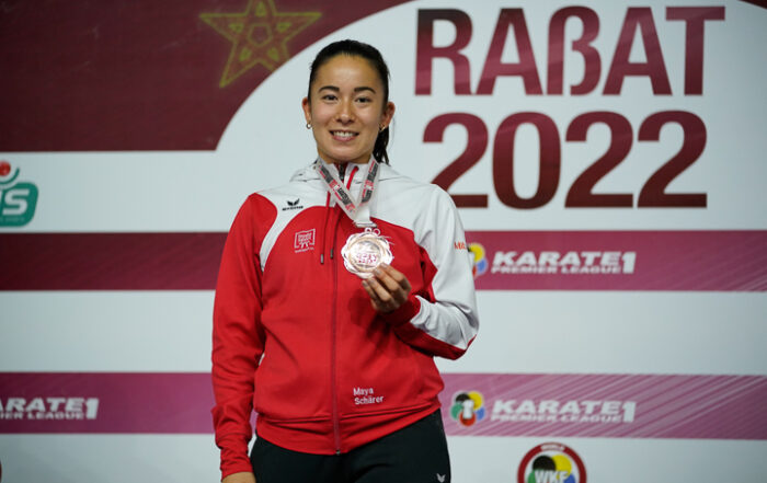 Karateka Maya Schärer freut sich über die Bronzemedaille