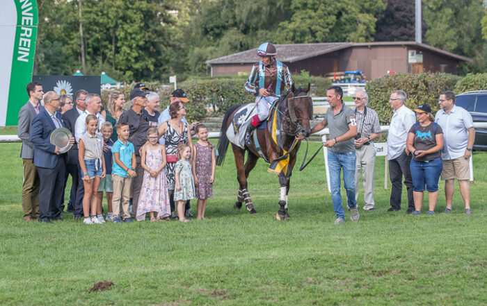 Siegerehrung beim Hauptrennen der Pferderennen Aarau