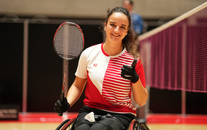 Rollstuhl-Badmintonspielerin Ilaria Renggli in Aktion