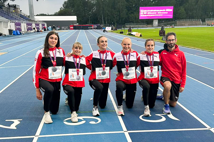 Giulia Senn und ihre Staffel-Kolleginnen feuen sich über EM Silber an der U23 EM.