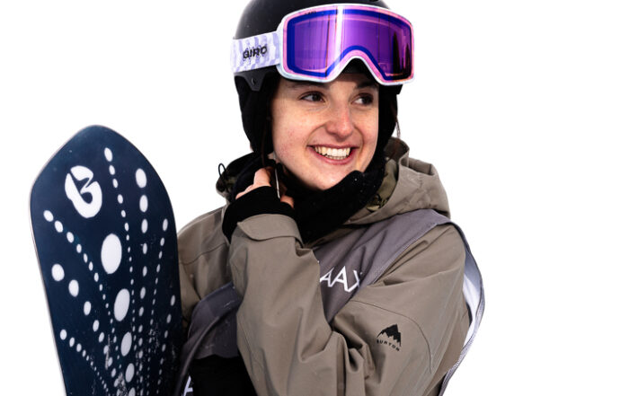 Portraitbild von Berenice Wicki – Snowboard-Halfpipe-Profi